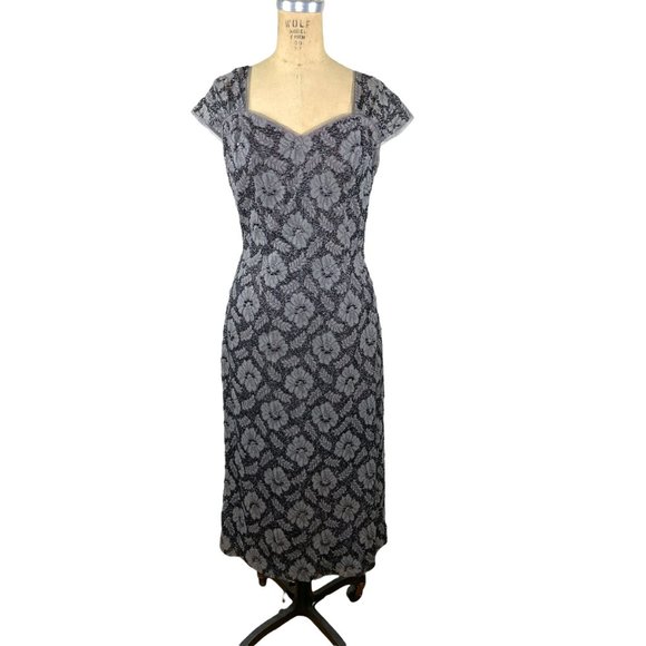 1940s/50s beaded lace cocktail dress with sweetheart neckline and side slit - Picture 2 of 9